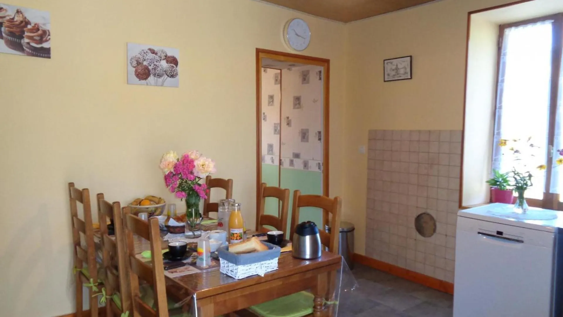 Saint-Marcel-dʼUrfé Charmant Gite A La Ferme Avec Terrasse, Proche Loire, Allier, Puy De Dome, Animaux Bienvenus - Fr-1-496-235 בית נופש